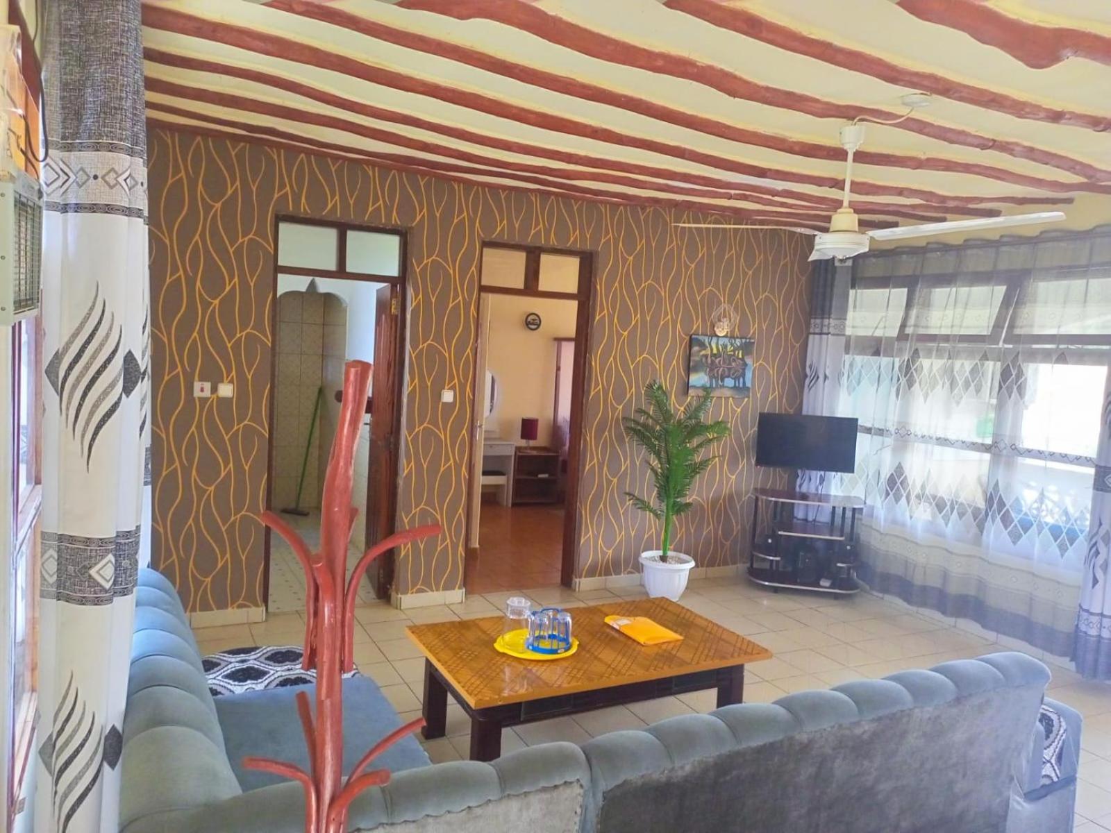 Simba Apartments Диани Бийч Екстериор снимка
