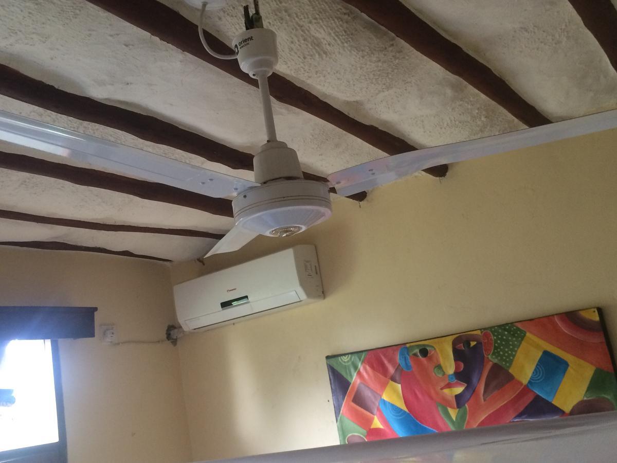 Simba Apartments Диани Бийч Екстериор снимка